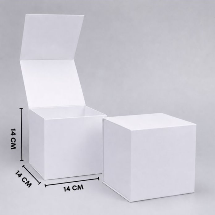 Balta magnetinė kubo formos dovanų dėžutė, 14x14x14 cm
